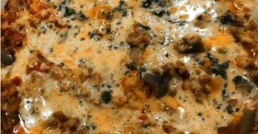 Keto Ground Beef and Peppers Skillet