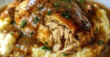 Poulet et sauce à la mijoteuse Poulet et sauce à la mijoteuse