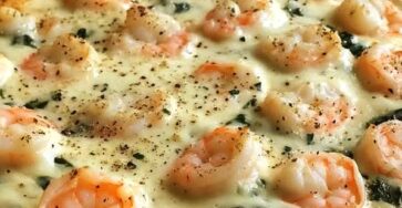 Cheesy & Creamy Shrimp and Crab Spinach Dip Cheesy & Creamy Shrimp and Crab Spinach Dip
