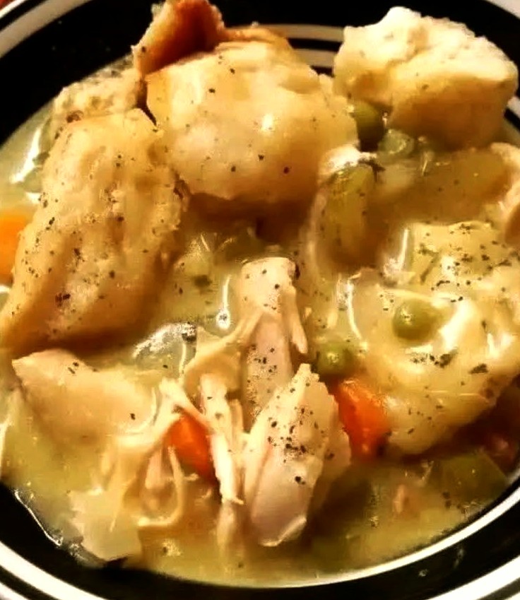 Slow Cooker Chicken & Dumplings
