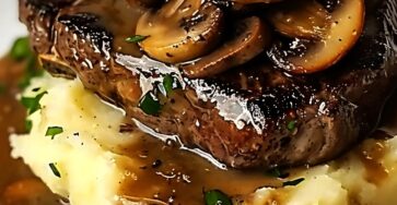 Steak with Mushroom Gravy and Creamy Mashed Potatoes