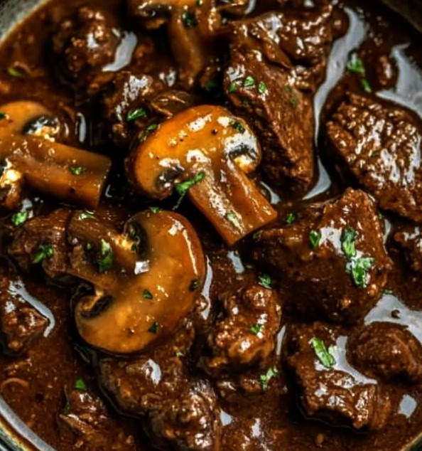 Slow Cooker Beef and Mushroom Stew