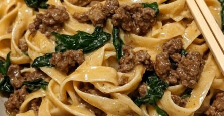 One-Pot Creamy Beef and Spinach Alfredo