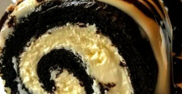 Oreo Cream Cheese Cheesecake Sushi Roll