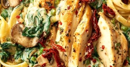 Creamy Tuscan Chicken Pasta with Mushrooms, Spinach & Roasted
