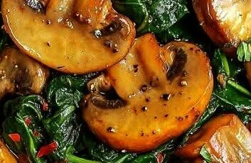 Golden Garlic Mushroom & Spinach Sauté