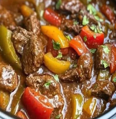 How to make Slow Cooker Beef Goulash