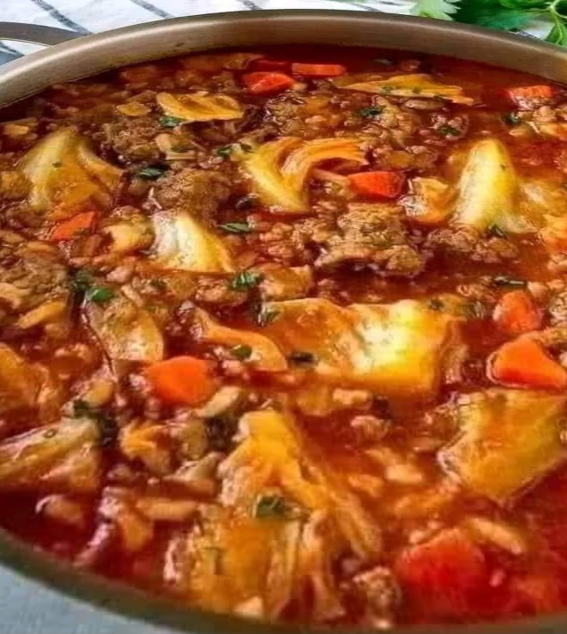 Easy Cabbage Roll Soup Recipe
