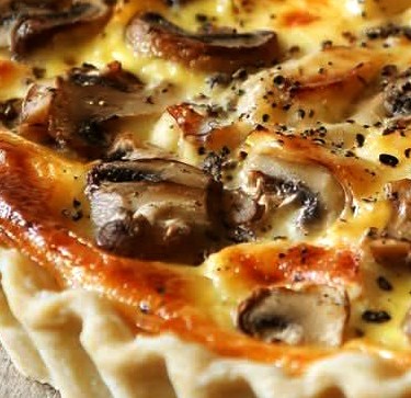 Cheesy Chicken & Mushroom Quiche Recipe