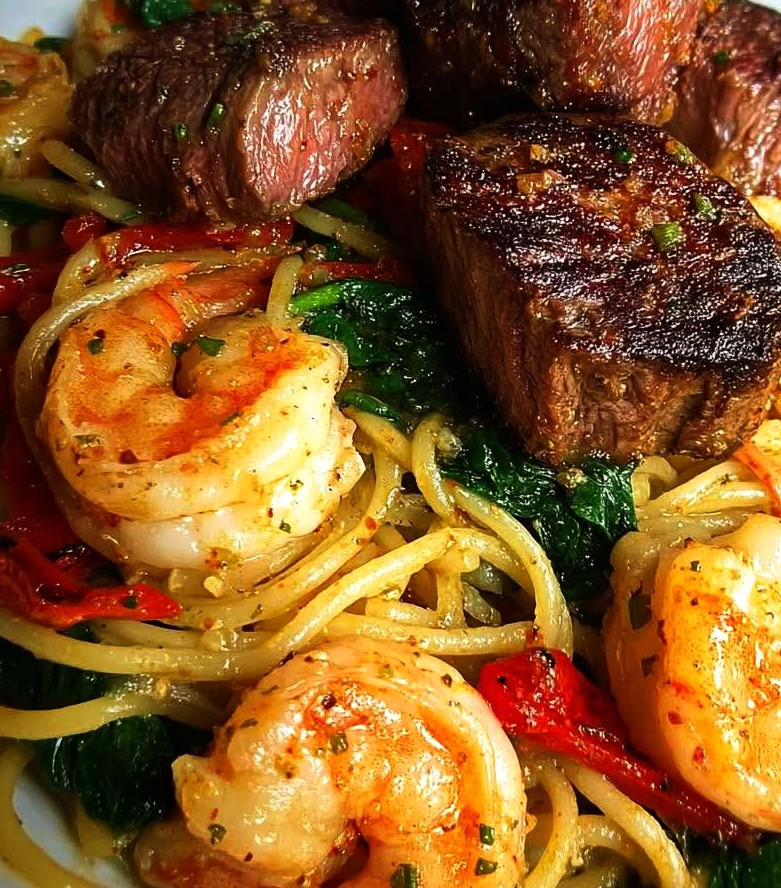 Garlic Butter Steak & Shrimp Pasta Garlic Butter Steak & Shrimp Pasta