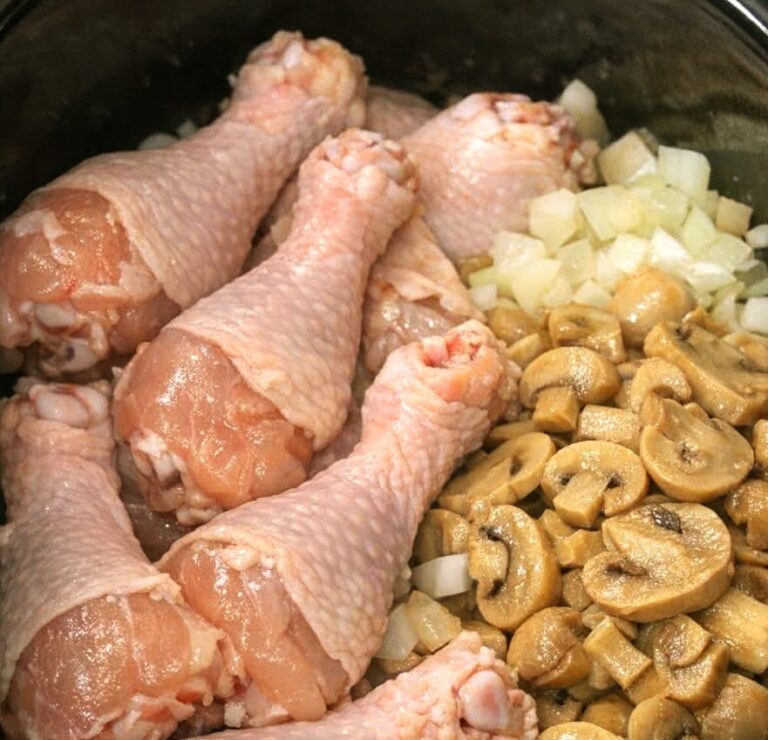 Slow Cooker Creamy Mushroom Chicken Drumsticks - FULL RECIPE