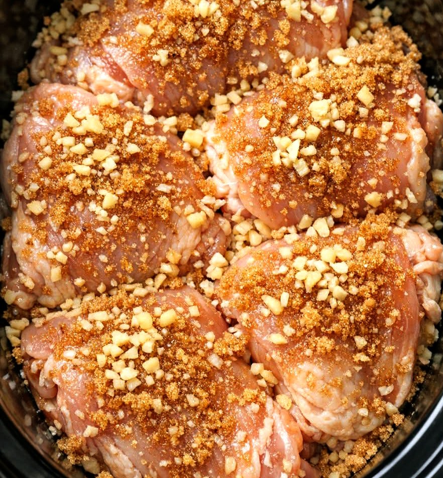 Slow Cooker Brown Sugar Garlic Chicken Thighs Slow Cooker Brown Sugar Garlic Chicken Thighs