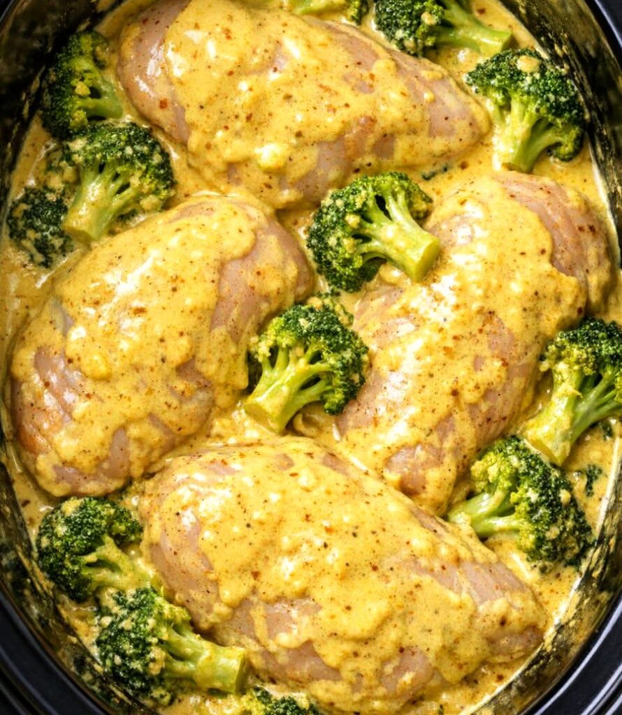 5-Ingredient Slow Cooker Chicken Divan with Broccoli and Cheddar
