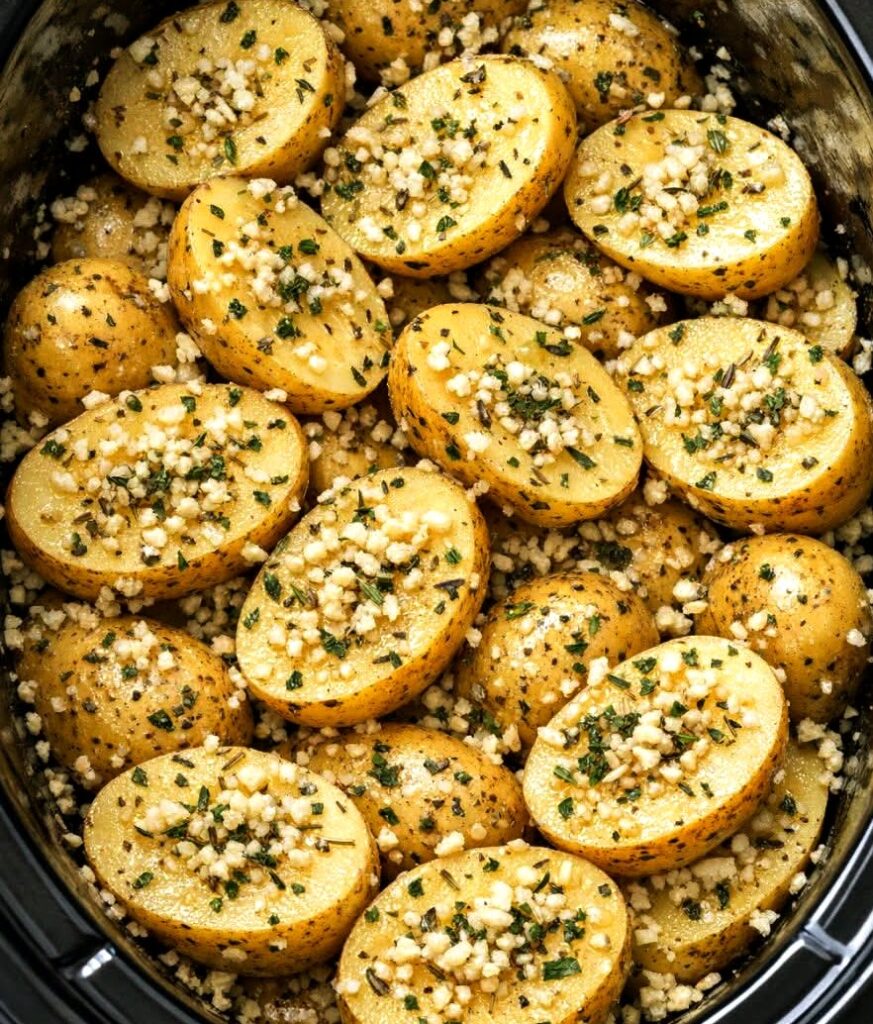 Slow Cooker Garlic Herb Potatoes