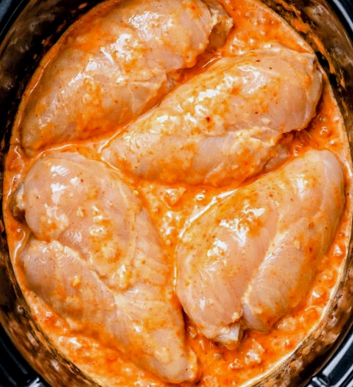 5-Ingredient Slow Cooker Buffalo Chicken Recipe