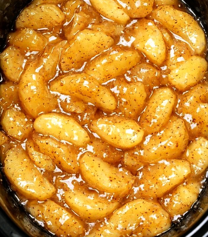 Slow Cooker Apple Dump Cake