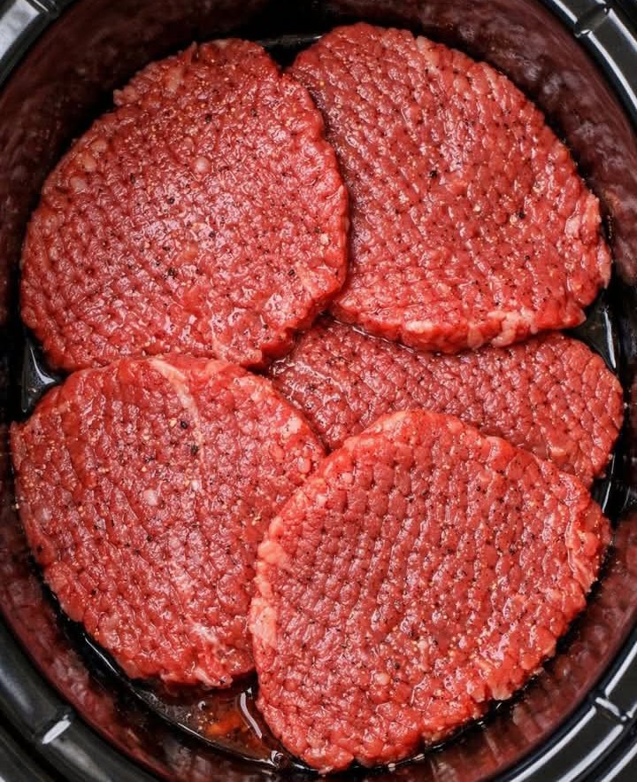Easy Slow Cooker Swiss Steak Recipe