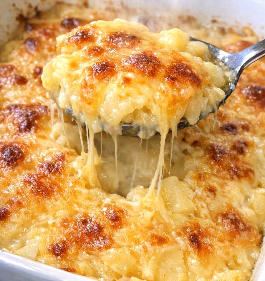 Easy 4 Ingredient Cheesy Potato Casserole