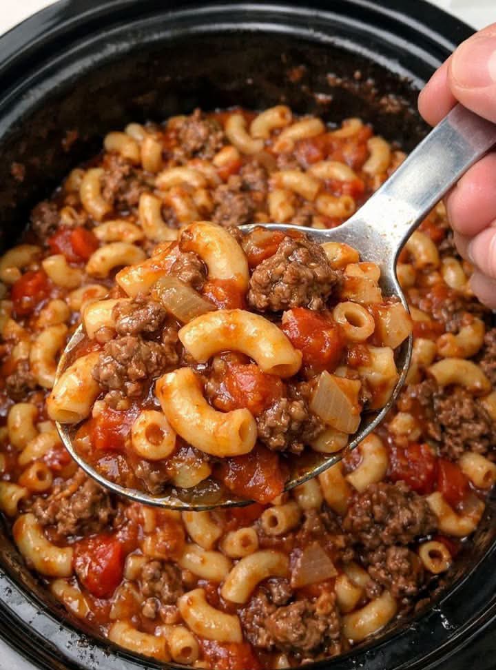 Slow Cooker Poor Man’s Goulash