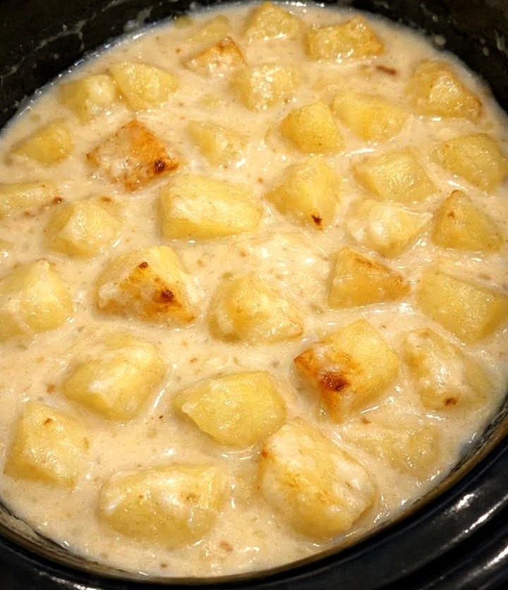 Slow Cooker Creamy Potatoes with Evaporated Milk