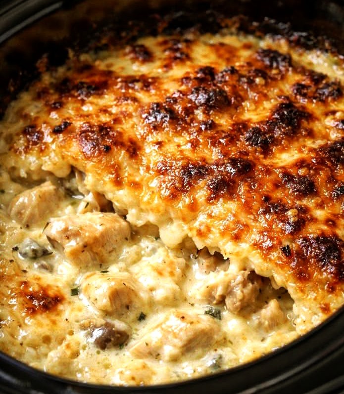 Easy Slow Cooker Cheesy Beef and Potatoes