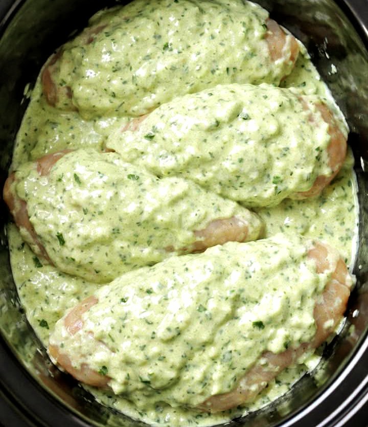 Easy Slow Cooker Creamy Ranch Chicken Recipe