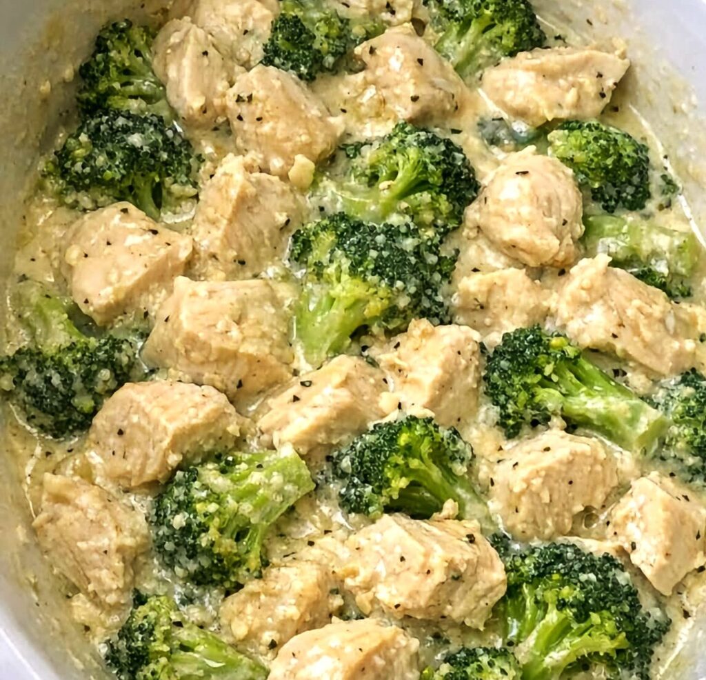 4-Ingredient Slow Cooker Chicken and Broccoli