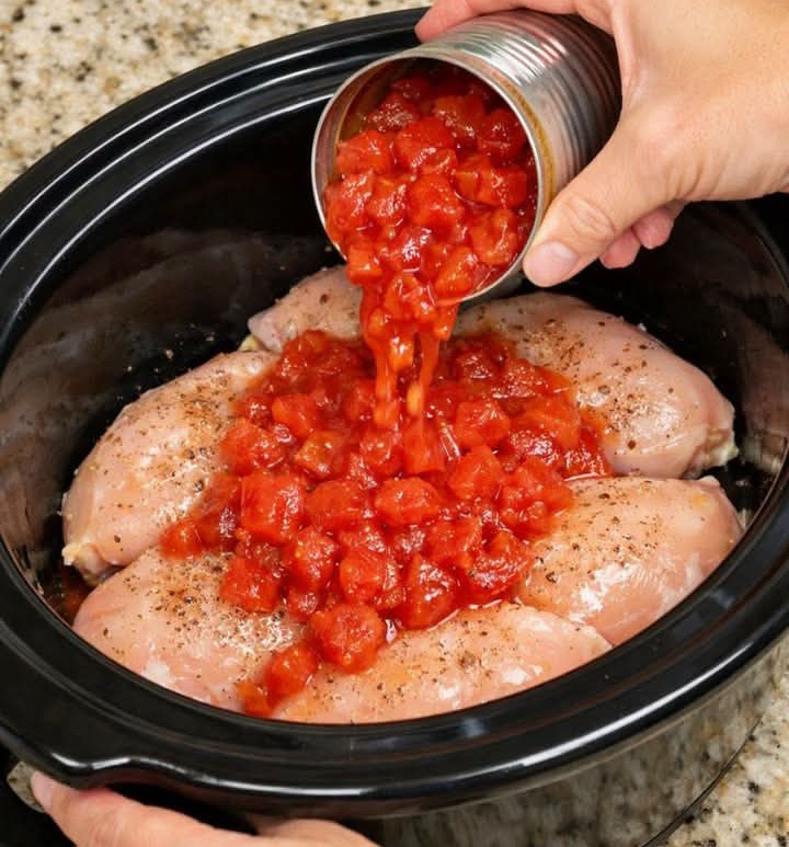Slow Cooker 5-Ingredient Chicken Goulash