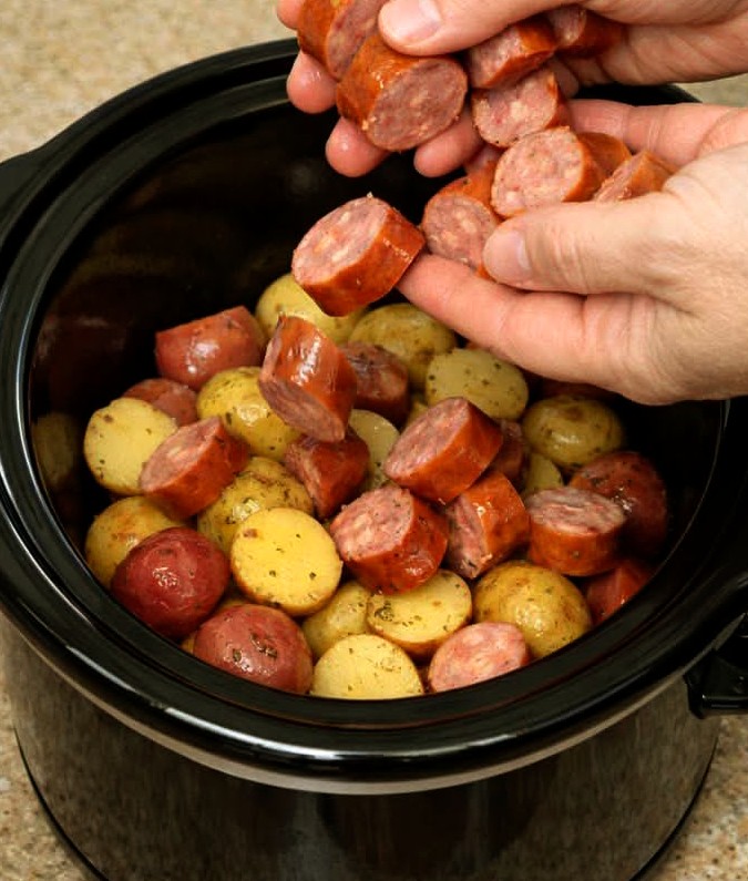 Slow Cooker Kielbasa and Potatoes