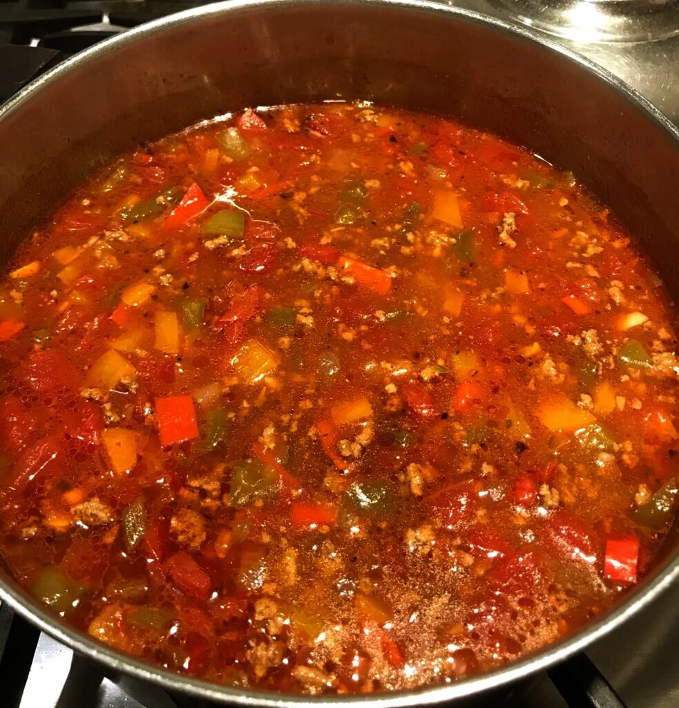 Easy Stuffed Pepper Soup with Ground Beef and Rice