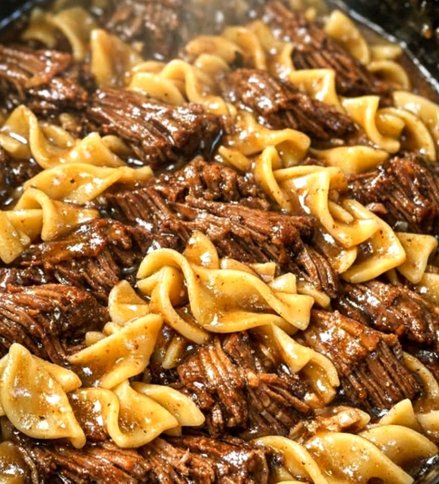 Slow Cooker Beef and Noodles