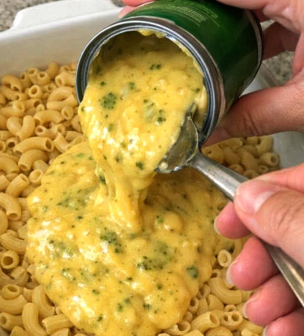 Oven Baked Amish Broccoli Cheese Macaroni